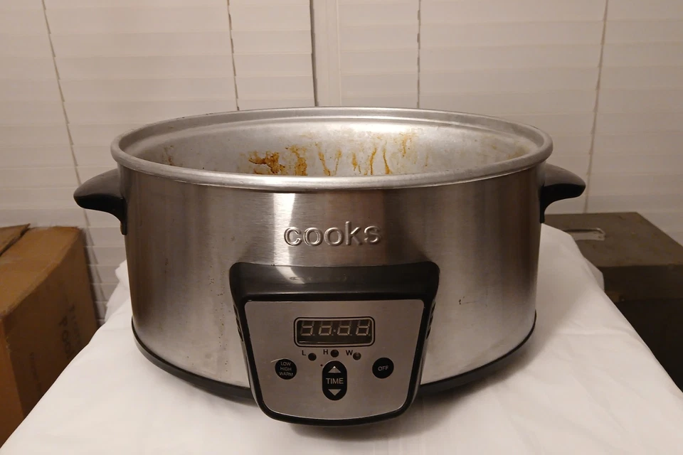 Olla de cocción lenta Cooks YDE-5000 #22095 base de elemento de calefacción solo funciona al 100 % Foto 3 de 4