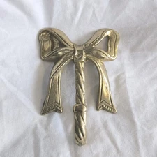 VINTAGE SOLID BRASS BOW RIBBON LACQUERED CLOTHES KEY HANGER HOOK WALL MOUNT