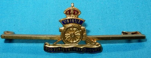 WW2 ERA ROYAL ARTILLERY MILITARY SWEETHEART BADGE WORLD WAR II