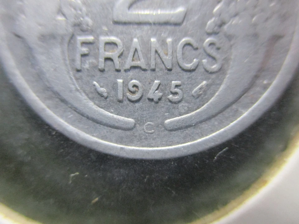 monnaie 2 francs 1945 C - type République Morlon - aluminium - Photo 3/4