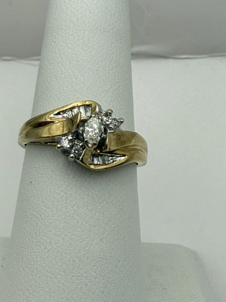 Wedding Set 14k Yellow Gold Marquise Baguette Rounds .25 CTW 3.6 Grams Size 7 - Image 2 of 4