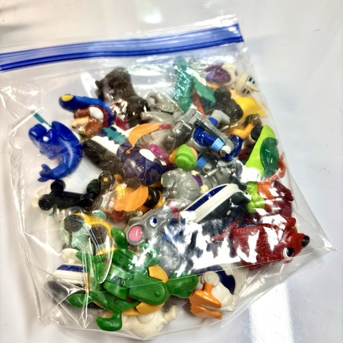 Ferrero Kinder Surprise Egg Toy Lot Of 30 Plastic Animated Some Vintage Prizes