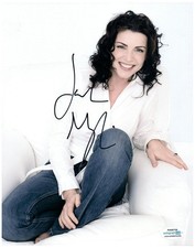 Julianna Margulies Signed Autographed 8x10 Photo ACOA