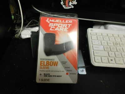Mueller: Sport Care Elbow performance sleeve White or black