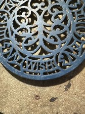 Antik Untersetzer Rund aus Gusseisen Farb- Blau