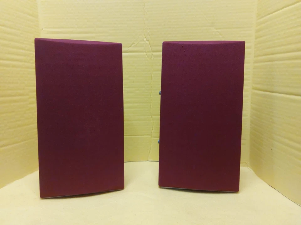 FISHER SLIM2000 AM/FM STERO CD PLAYER - DETACHABLE SPEAKERS -RED Tested - Image 2 of 4