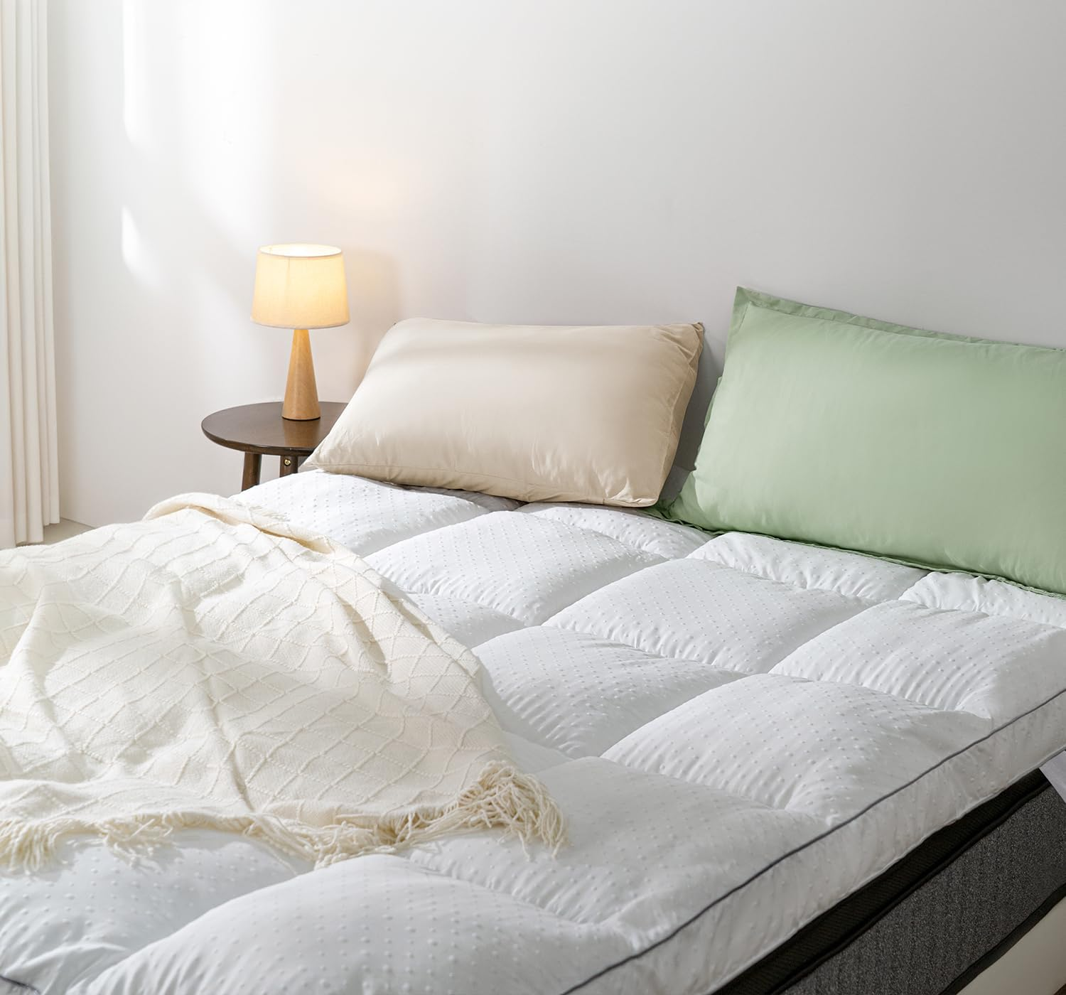 Queen Mattress Topper, Extra Thick Pillowtop, Cooling and Plush Mattress Pad Cov