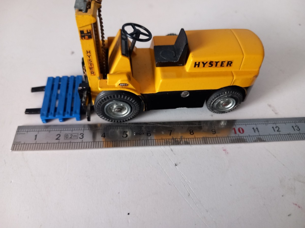TEKNO HYSTER CHARIOT ELEVATEUR 1/43° Big Forklift Trucks are Robust to Tackle Tough Jobs | Hyster
