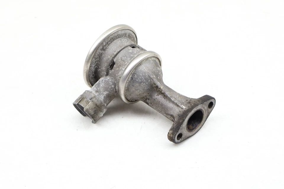 BMW 328I XDRIVE E90 LCI 2009-2011 - EGR / Válvula de inyección de aire secundaria Foto 3 de 4