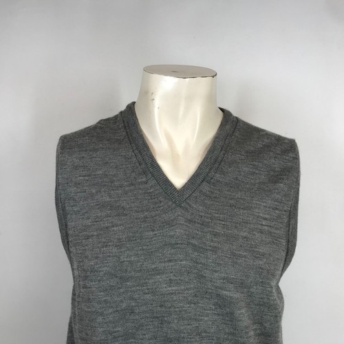EXPRESS DESIGN STUDIO MENS LARGE - GRAY SLEEVELESS V NECK MERINO WOOL VEST - Picture 2 of 7