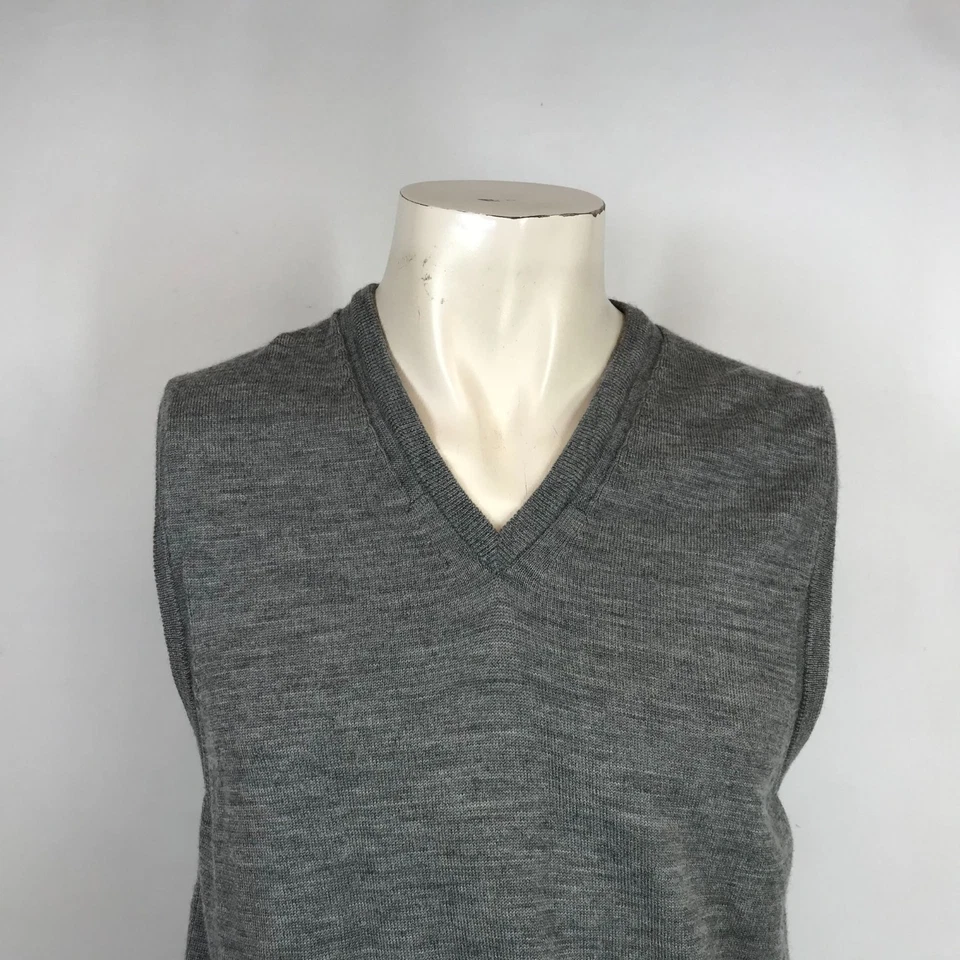 CHALECO DE LANA MERINO EXPRESS DESIGN STUDIO PARA HOMBRE GRANDE - GRIS SIN MANGAS CUELLO EN V Foto 2 de 4