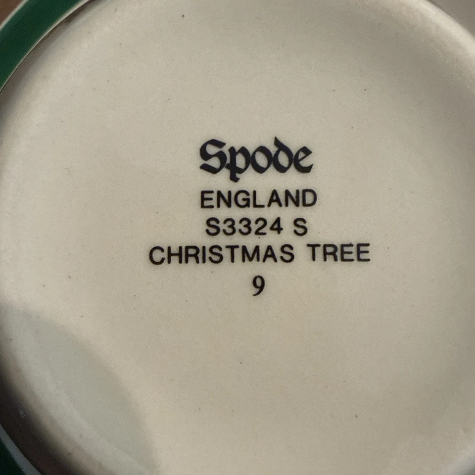 Set of 8 Vintage England Spode Christmas Tree Cups and Saucers MINT CONDITION! - Image 3 of 4