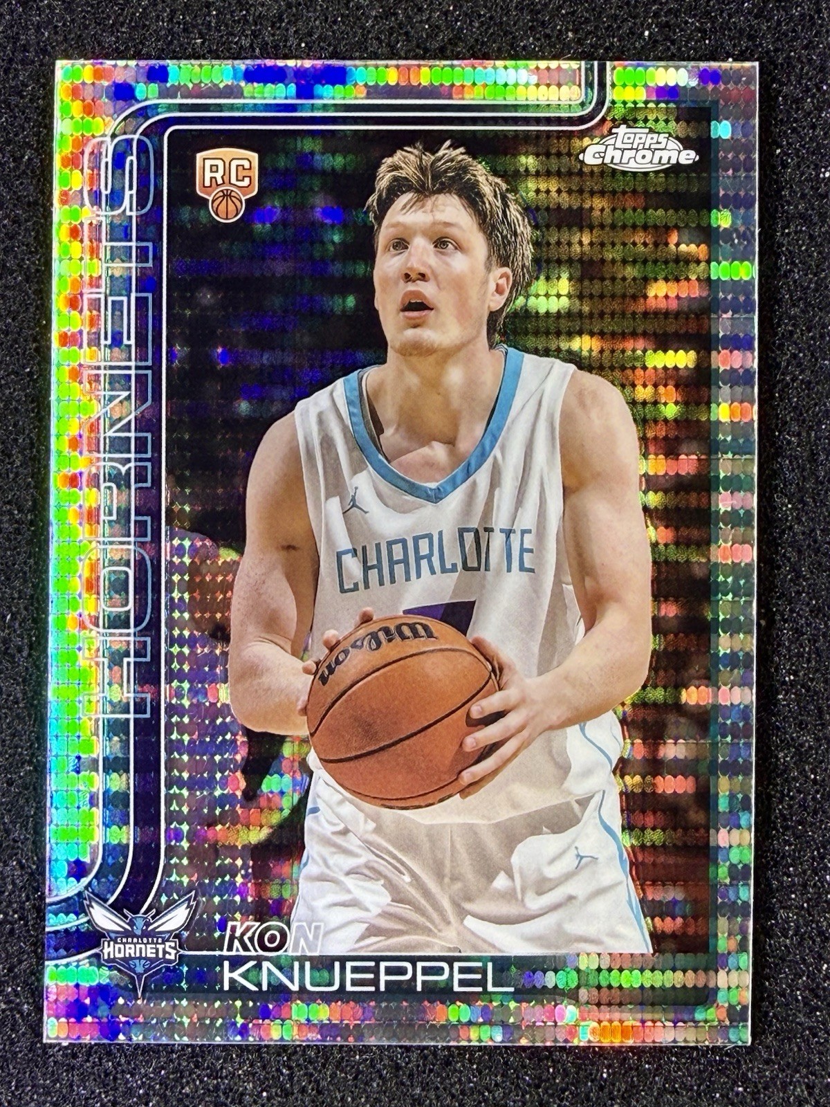 2025-26 Topps Chrome Kon Knueppel Rookie Pulsar Refractor RC Hornets #254