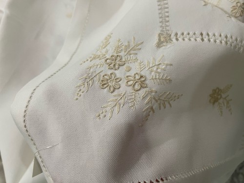 Made Italy New 70”x104” Tablecloth (12) Napkins White Embroidered Italian Set - 第 6/20 張圖片