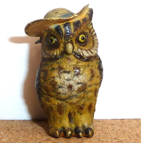 Vintage Austrian Vienna Bronze Miniature Cold Painted Owl with Hat 1" Figurine - Picture 2 of 9