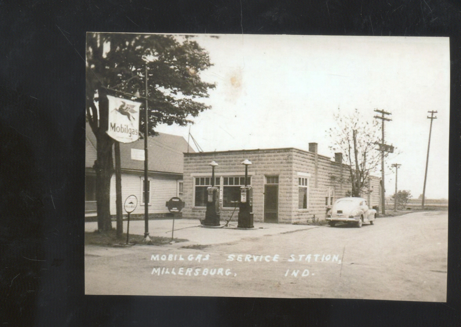 REAL PHOTO MILLERSBURG INDIANA MOBIL GAS STATION OLD CARS POSTCARD COPY