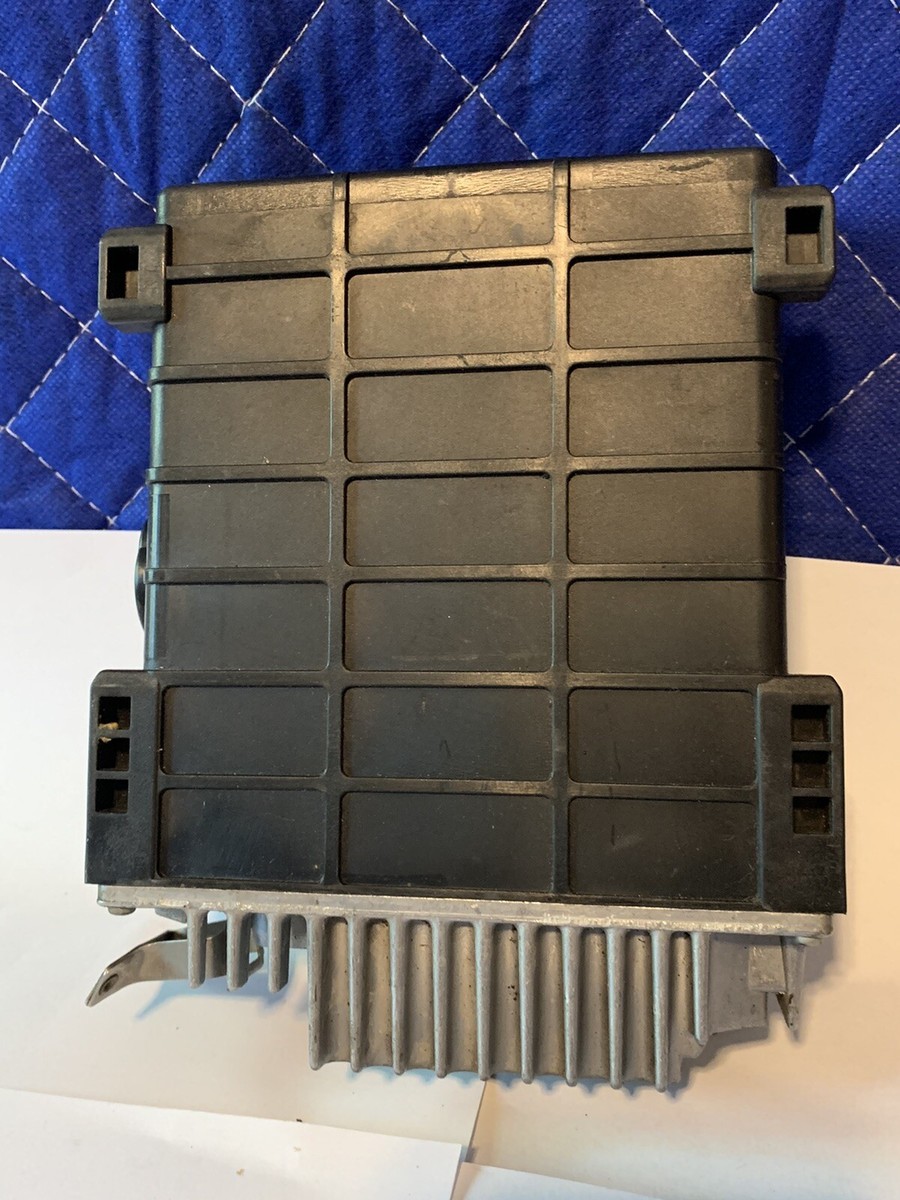 Mercedes Benz Bosch W126 420SEL Engine Computer ECU 0045453932