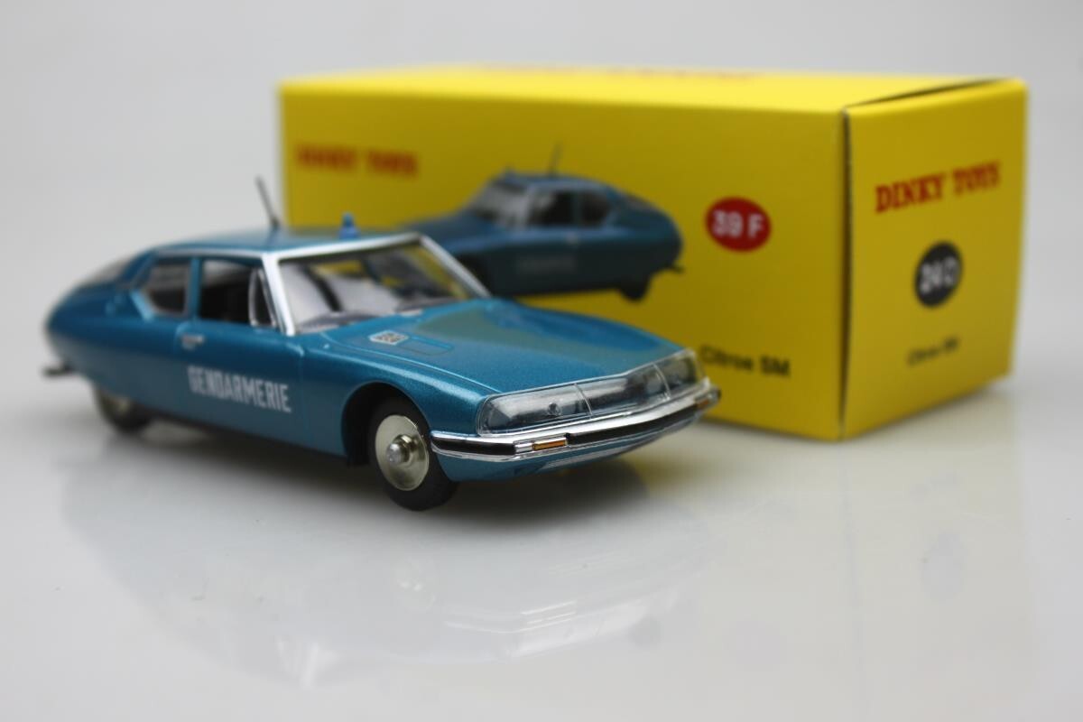 Miniature Dinky Toys France 1/43 – Citroën Traction 11BL Noire (collection, Sans Boîte)