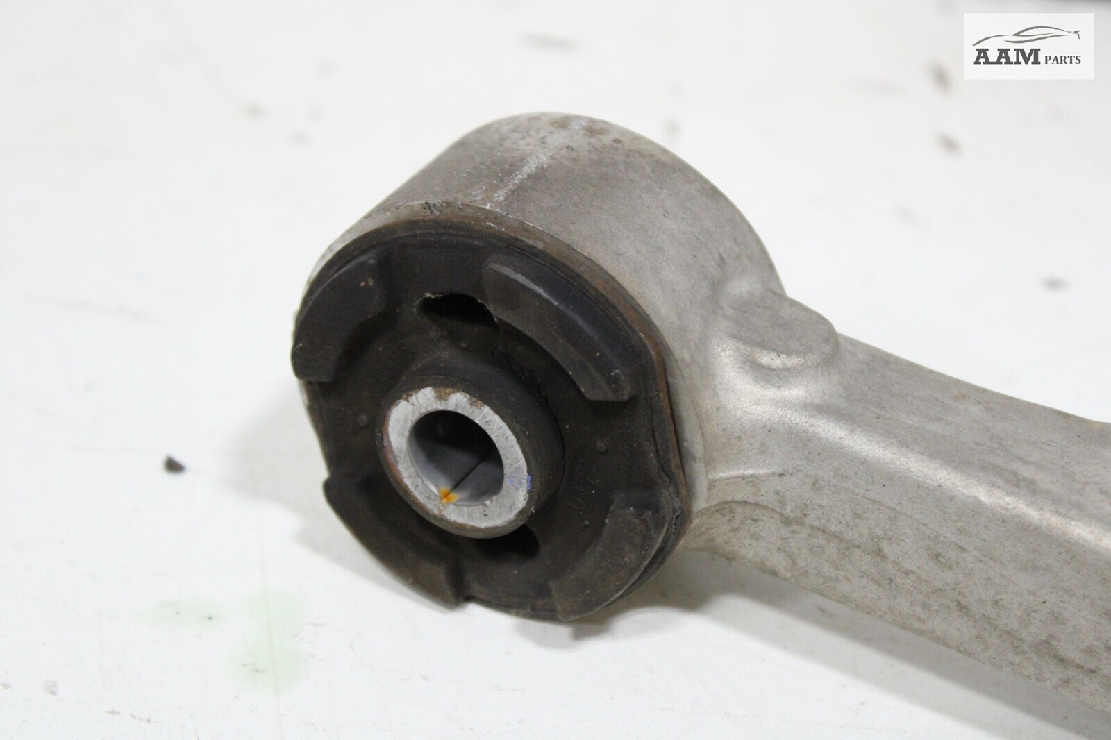 2014-2021 MASERATI GHIBLI FRONT SUSPENSION RIGHT SIDE UPPER CONTROL ARM OEM