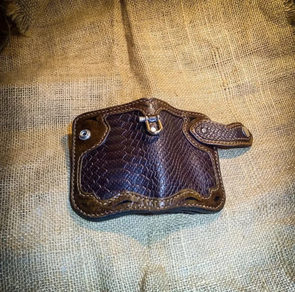 Cartera única, billetera de cuero para motociclista, billetera plegable para hombre, billetera mediana para motor Foto 2 de 4