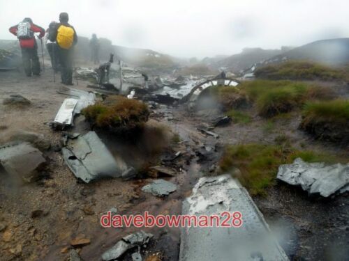 PHOTO  B29 CRASH SITE ON SHELF MOOR ON 3 NOVEMBER 1948 A USAF BOEING RB-29A SUPE - Picture 1 of 1