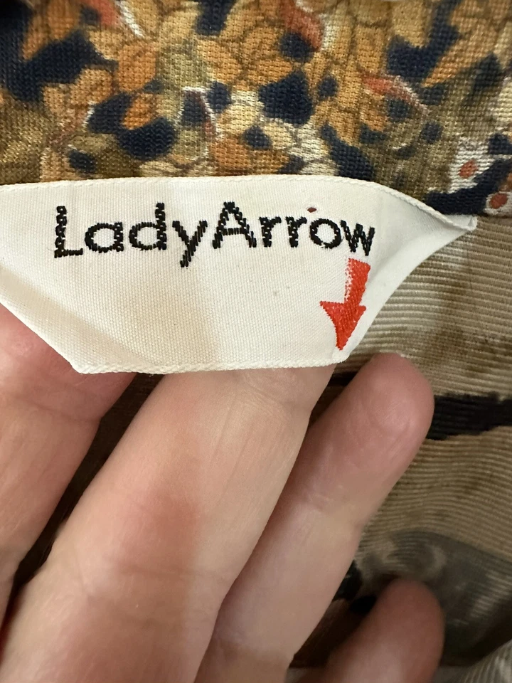 Vintage Años 70 Dama Flecha S M 38” Renacimiento Arabesco LS Disco Top Cuello Daga Foto 2 de 4