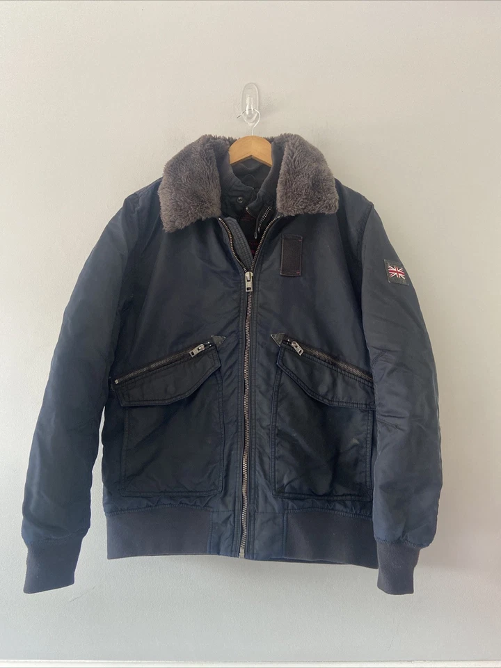 Jaqueta Parka Masculina Superdry XL Azul Marinho Acabamento de Pele Sintética Estilo Aviador - Imagem 2 de 4