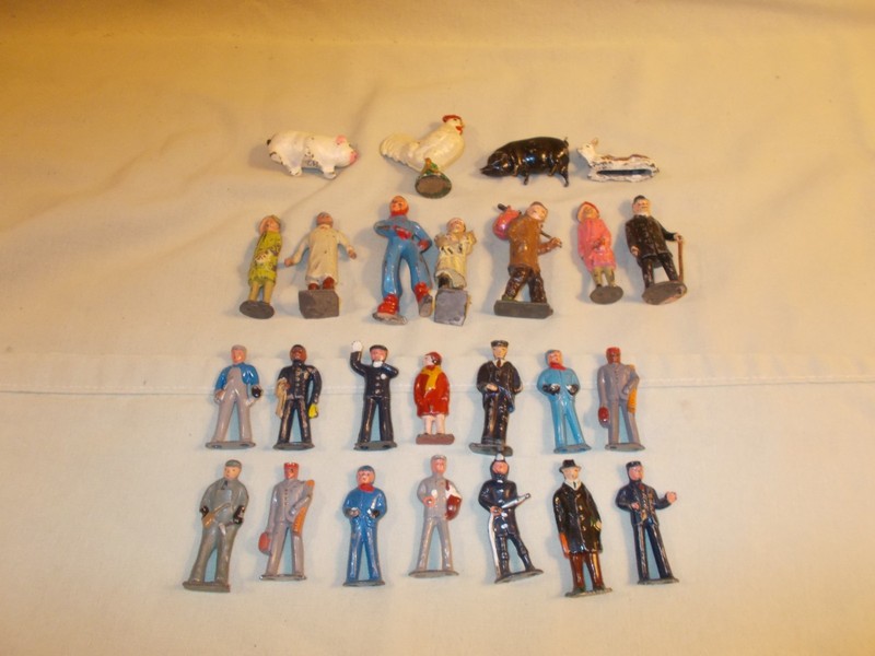 Vintage Lead Railroad Miniature Figures and Animals Lot of 25