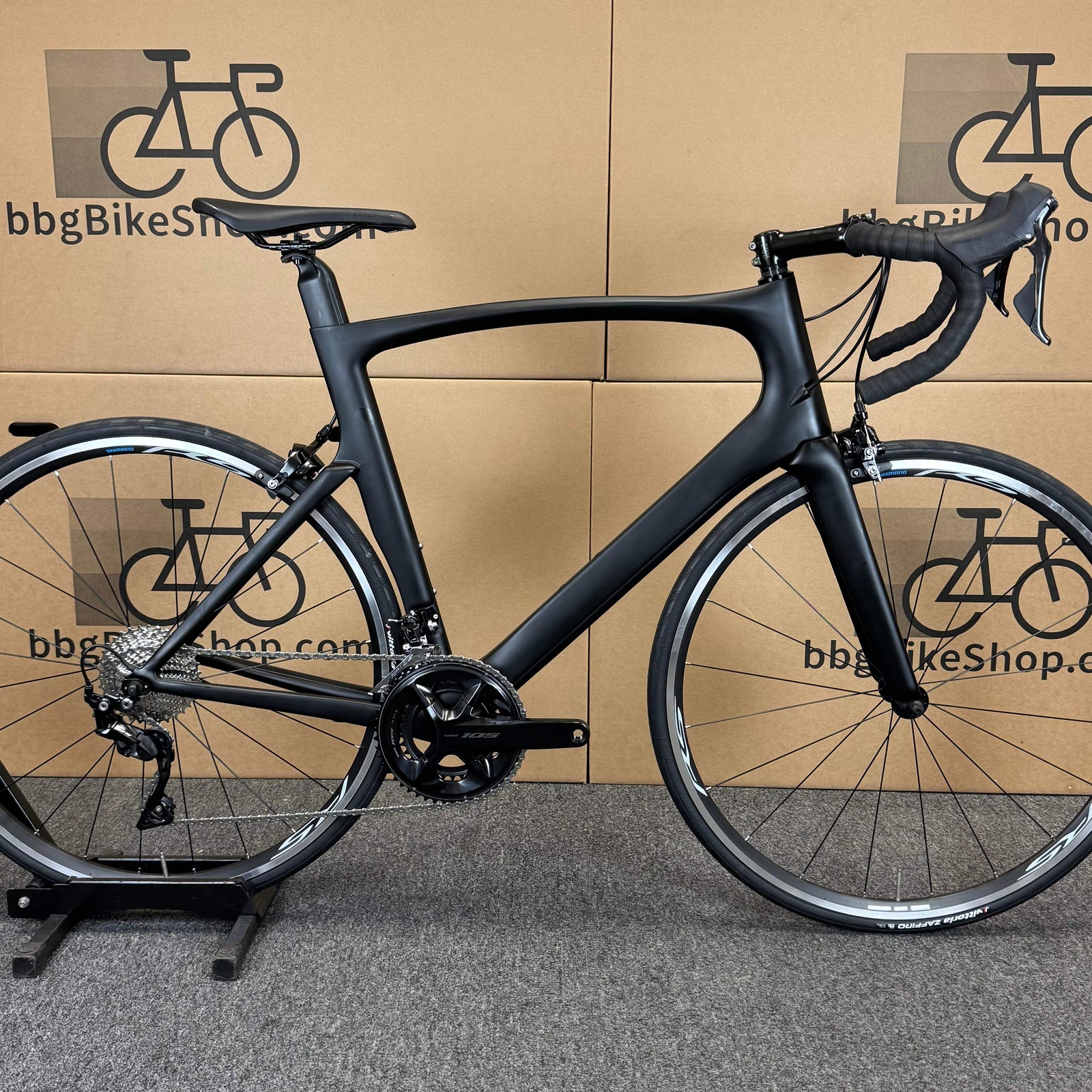 Used Carbon Fiber Aero Road Bike, 11-speed Shimano 105, 60cm