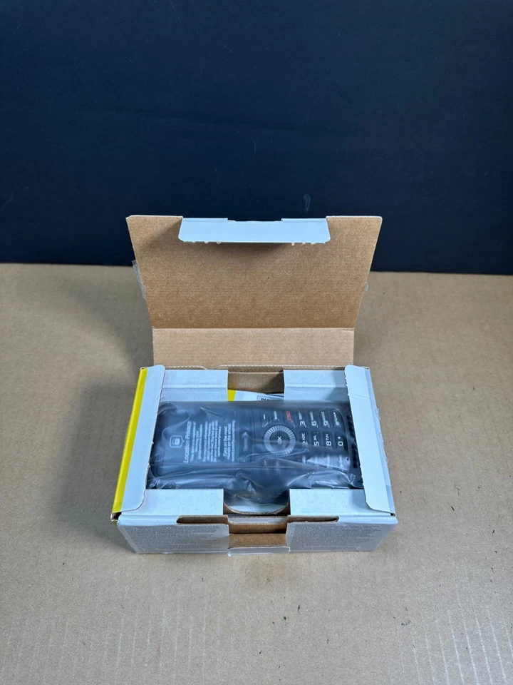 NEW Kyocera DuraPlus - E4233 - Black (Sprint) PTT 3G Rugged Military Cell Phone - Image 4 of 4