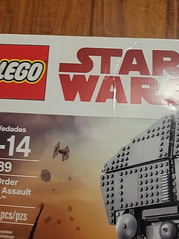 LEGO Star Wars: First Order Heavy Assault Walker (75189) New In Sealed Box - Image 2 of 4