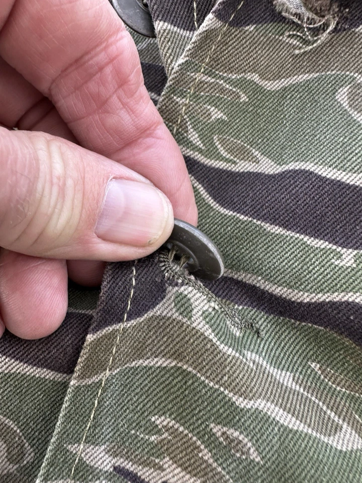 Vietnam Vietnamita Tigre Rayas Camisa Pantalones Uniforme Tigre Rayas Foto 4 de 4