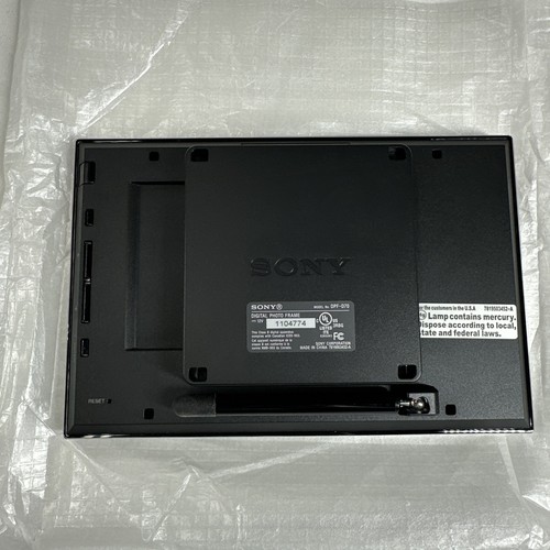 Sony S-Frame DPF-D70 7" Digital Photo Picture Display Frame Only New - Picture 2 of 3
