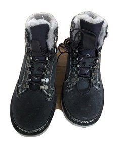 ugg avalanche hiker