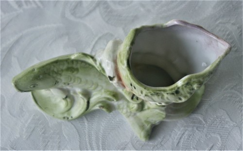 LOVELY ANTIQUE SMALL PORCELAIN FISH & SHELL VASE - Picture 2 of 6
