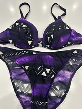 Venus Rare Vintage Booster Bikini Top V Metal Logo Sz 6  Bottoms EUC