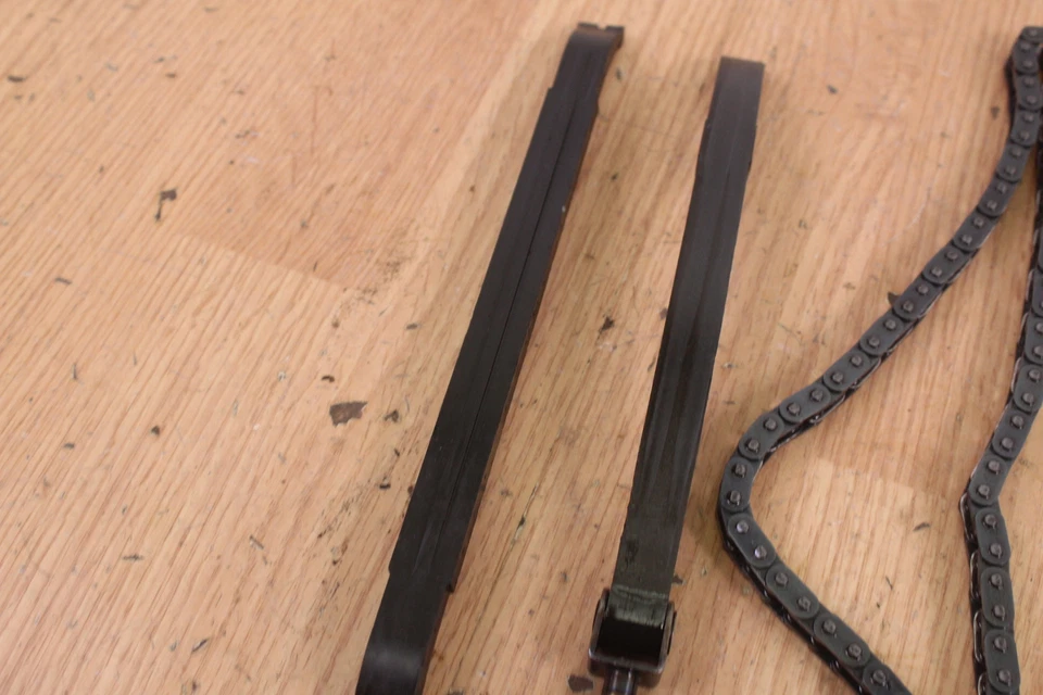 Yamaha TT 250 1980 cadena de levas con guías Foto 3 de 4