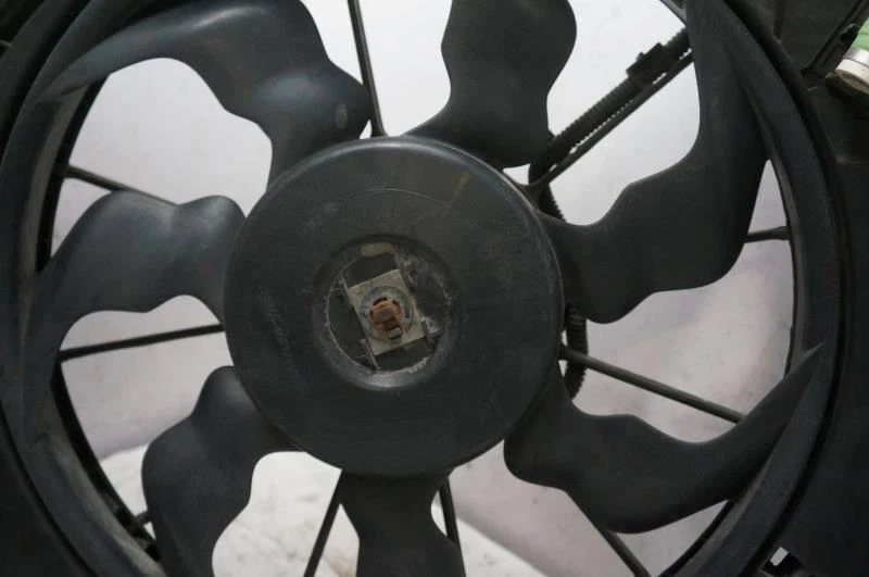 Conjunto de motor ventilador de refrigeración radiador Kia Soul 2014-2019 25380B2000 OEM Foto 2 de 4