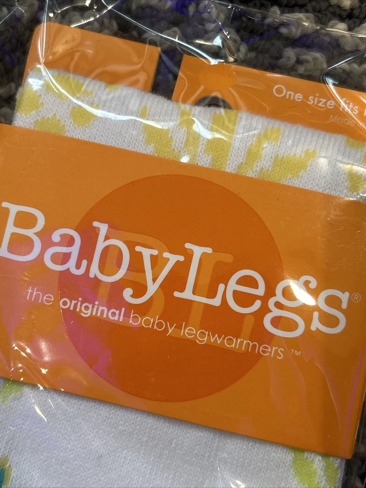 Calentadores de piernas de bebé para piernas de bebé protegen corazones de rodillas que se arrastran Foto 3 de 4