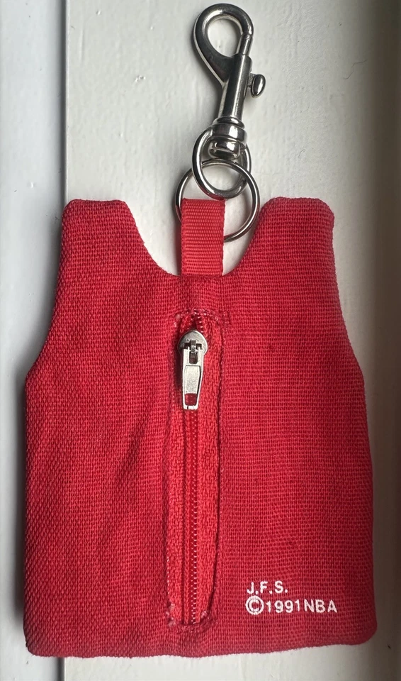 复古芝加哥公牛队球衣钥匙链硬币袋/钱包 1991 年 VGC Jordan Era — 第 2/2 张图片