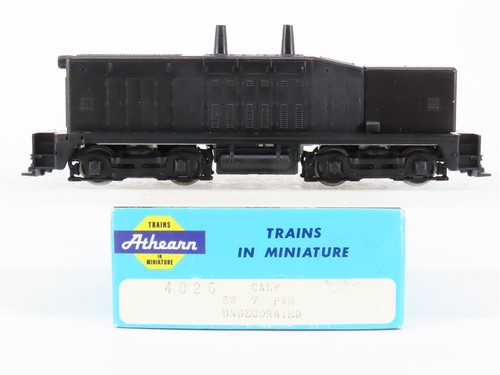 Interruptor diésel de becerro EMD SW7 escala HO Athearn 4026 sin decorar | Zustand: Used