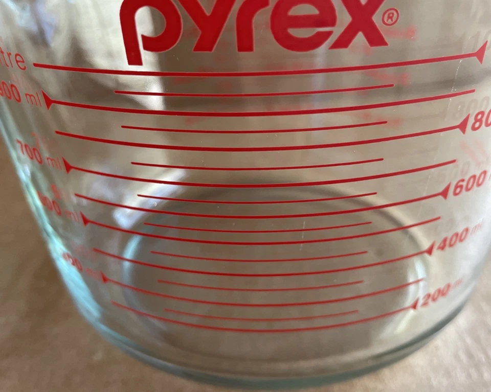 PYREX 4 Cup 32 Oz Blue Tint Glass Measuring Cup Red Letter USA - Image 3 of 4