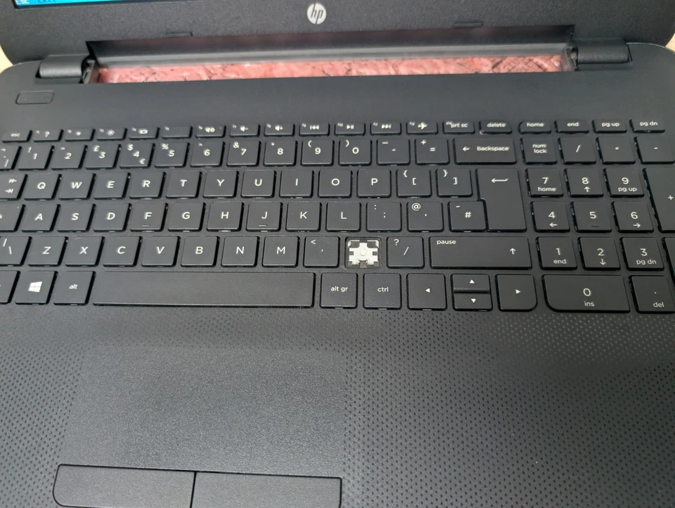 HP 250 G4 15.6" Laptop - i5-6200U - 4GB Ram - No Storage - Image 3 of 4