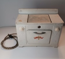 VINTAGE 1950s LITTLE CHEF Toy Stove / Oven / Range Tested Works Great 