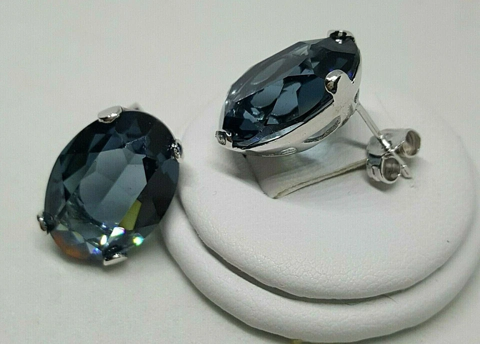 Orecchini Donna in Argento Ovali con  PIETRA  blu profondo - Immagine 3 di 4