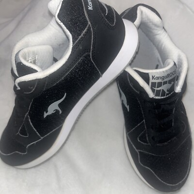Kangaroo Women's Athletic Low Top Running Sneaker 164230 Size Black  White
