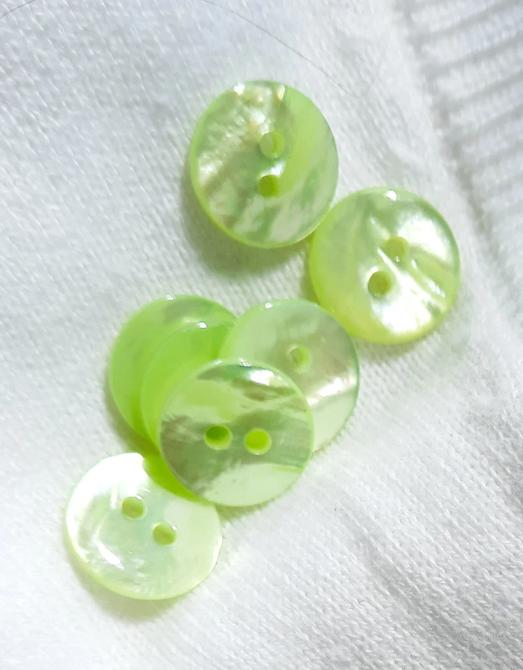 6 Edle Perlmutt Knöpfe Cleanbake 2 Loch Linse natürlich diverse Größen /Farben - Bild 4 von 4