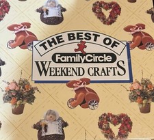 FAMILY CIRCLE WEEKEND CRAFTS Binder With 11 Sections Ring Bound