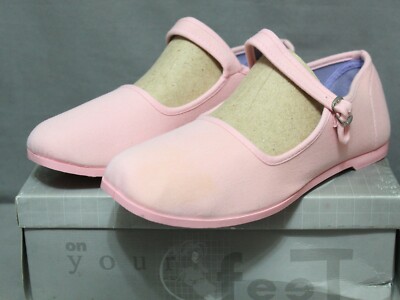 ON YOUR FEET womens casual slip on flats multiple sizes pale pink fabric NEW