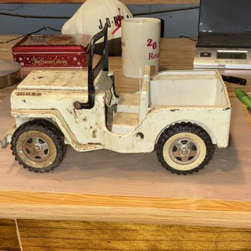 Tonka Vintage AA Wrecker Jeep Truck Pressed Steel White Collectible Diecast Toy